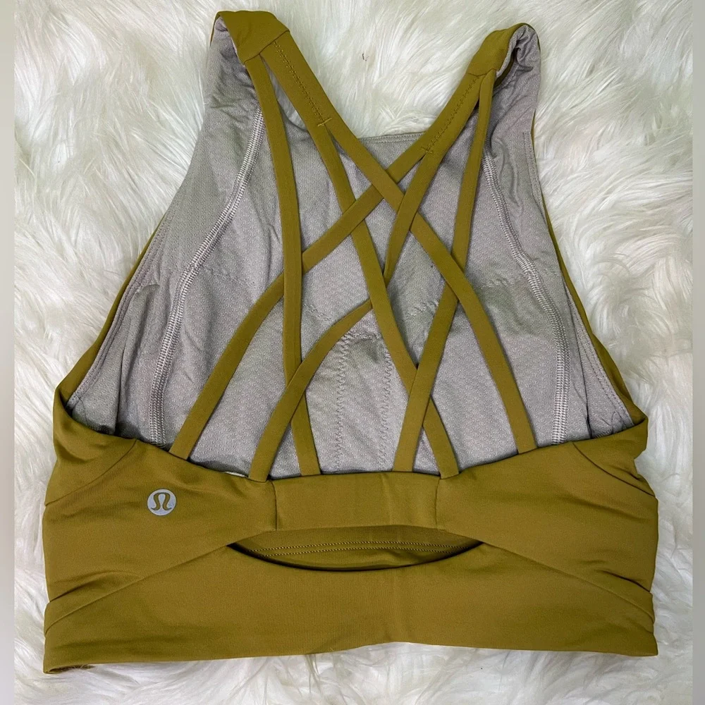 Lululemon Free To Be Long Neck Bra - Picture 1 of 3